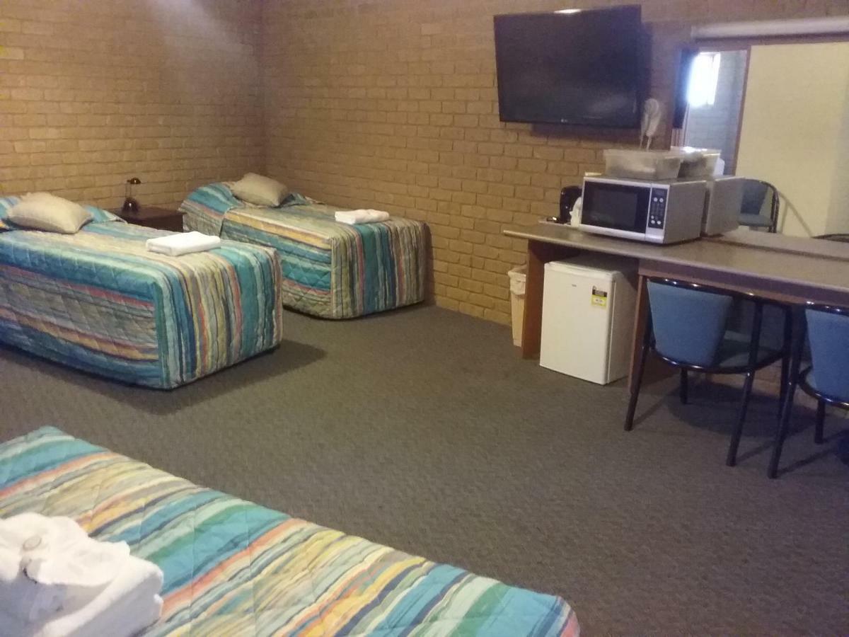 Darling Junction Motor Inn Wentworth Dış mekan fotoğraf
